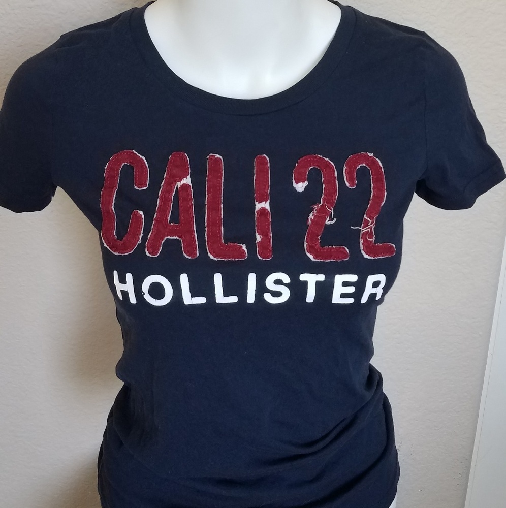 Hollister tee